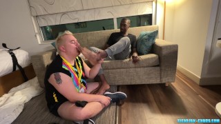 Black dudes feet are licked and worshipped by chubby bear