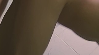 Anda bien cachonda mi sexy pr/ma y nos encerramos a escondidas para follarla bien duro