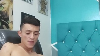  jerking off for my girlfriend and I cum for her in my room