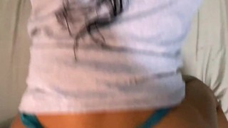  se pone en cuatro y se lo mete solita hasta hacer que me corra dentro de ella