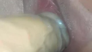 Le fascina que juegue con su panocha y vea como se moja