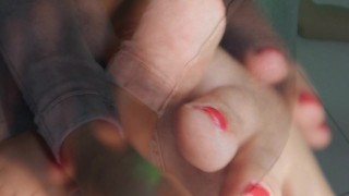 Fetiche de PIES de UÑAS ROJAS narrado con ASMR