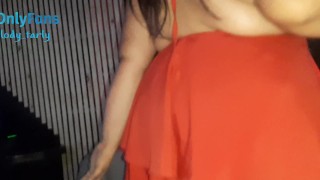 entregando mi culo a un suscriptor que me invita un trago en la fiesta