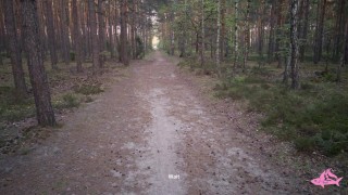 Sexy nymphomaniac in the forest made me cum in her mouth