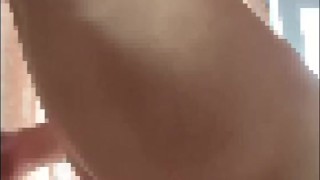 公開裸踊り