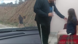 Encuentra a morra putipobre y le ofrece dinero por llenarla de semen y  preñarla