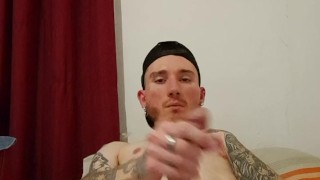 ¿Queres ver como me pajeo a full y termino con un buen cumshot?