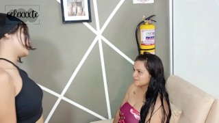 mi cuñada cachonda acuesta su rico culo en mi cama para que la folle y me corra a chorros.