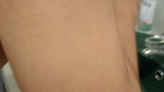 Espiando al novio de mi madre