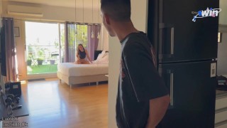 Me encuentran masturbandome escondido y me termina follando como una puta / LuenOk x LuchiBB_Ok