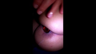 LATINA TRINITY LION CON UN XXL ANAL PLUG