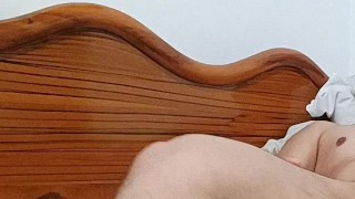 Masturbación masculina más orgasmo .. leche encima