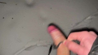 I decided to have a wank in the winter woods. Wanking with a wire🥵