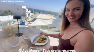 Salope française accro au sexe s'empale sur une énorme bite et la fait gicler dans sa bouche!