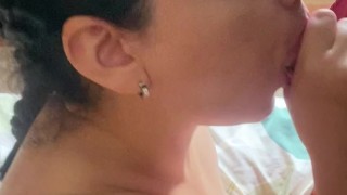 Salteña petera se atraganta con pija y le gusta toda la leche en su cara y tetas feat Babyluna939