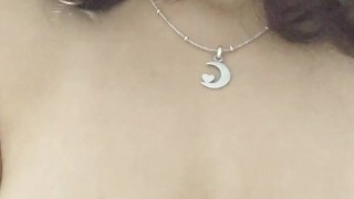 Pasando el rato sola