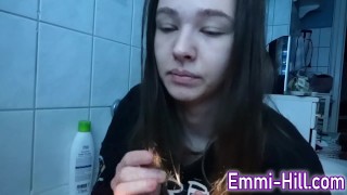 Best of Pissing! 18y EMMI HILL Piss compilation!