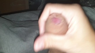 Nederlands Aftrekken likken en neuken. Kutje goed vol spuiten. Kijk hoe geil ze kijkt