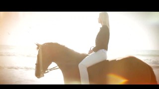 Scarlet Red In Bed For Some Morning Fingering And Masturbation