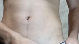 ME PUSE RE CALIENTE Y ME EMPECÉ A MASTURBAR