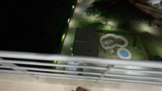 Le follo duro el pequeño culo a mi tímida hermanastra con mi enorme pene