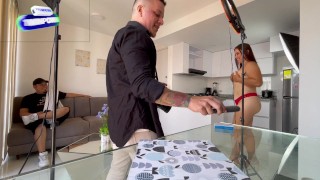 Follo con mi fotogrado frente a mi esposo, tiene una enorme polla y se viene en mi boca