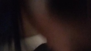 Mi amiga me ayuda a sacarme la leche