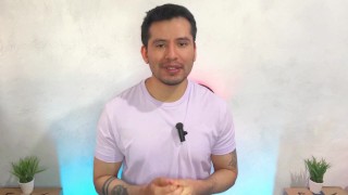 Hombre maduro recibe masaje del mejor amigo de su hijo y termina pagandole con verga