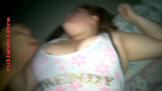 Mi amiga la tetona es muy puta y se deja hacer de todo