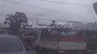 While waiting of my wife from office, himas himas muna sa tabing daan, libog is real in the public