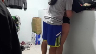 Que rico culo tiene esta chica culona por dios ome