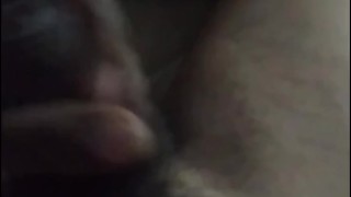 Chico se masturba hablando se corre al final hombre tocándose termina