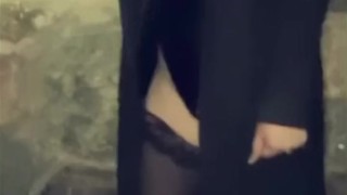 Sexy blonde looking to cheat on hubby