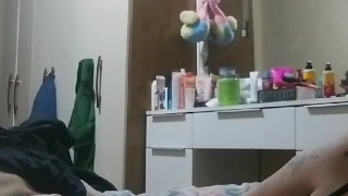 Corno me pediu pra gozar nos peitos da mulher dele