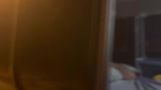 Blog de Viaje: Me Masturbo Con un VOYEUR en Público