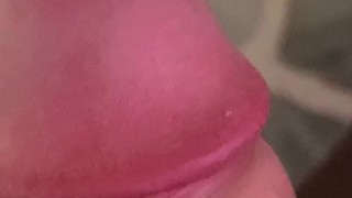 Joven masturbándose