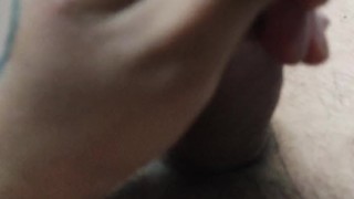 masturbación y eyaculación enorme en casa