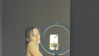 Beautiful bitch shows her ass💕