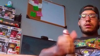 Cum gamer in the office showing his ass and filling it with sperm