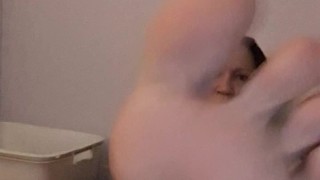 Naked foot worship rubbing my souls with lotion