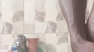 Africa guy xrastamfk getting BBC shaved