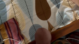 He fingering me when I'm under blanket | یواشکی موقع خواب انگشتم کرد