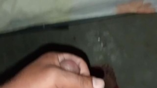 Me encanta masturbarme cuando escucho podcast