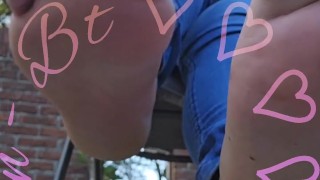 Relaxing soles and some wrinkled soles.