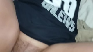 missionary making my pussy have some multiple orgasms, until he ejaculates on top of my pussy🍑🍆🥛