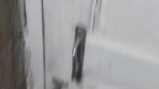 Пришол к соседке, а там.....