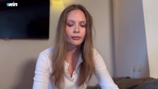 Сводная сестра POV: «Покажи мне свой член, а я покажу себя»