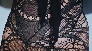 Faccio una live al mio figliastro che dopo viene con il suo amico per riempire le mie tettone💦🔥