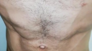 POLLA GRANDE Y VENOZA PELUDA, SIX PACK, PRIMER PLANO