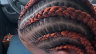 Riesgo en público dentro de un coche - pareja